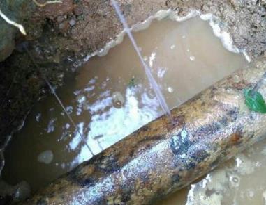 玉门楼顶渗水维修公司分享下地暖漏水的原因及检测方法。